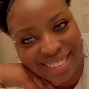 Meet your Posher, Candice